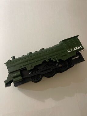 Vintage US Army The Lionel Company Train No. 682 Die Cast Locomotive Model Train